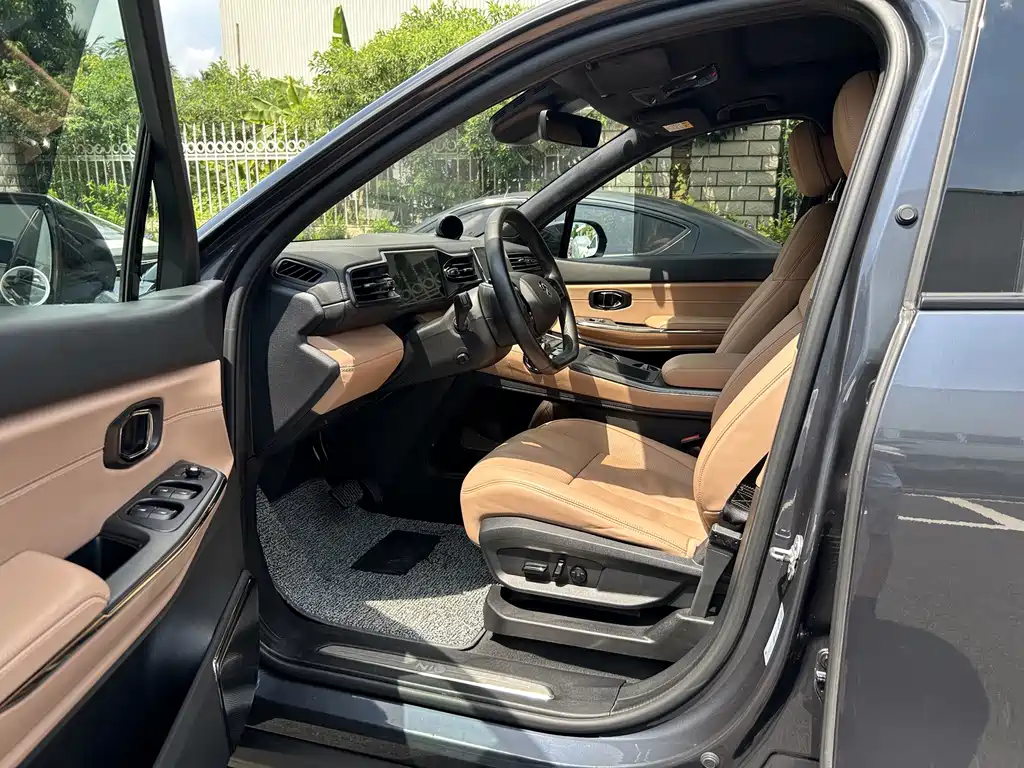 NIO ES8 — миниатюра 4