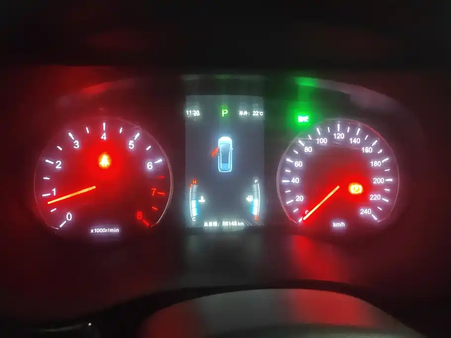 BYD MAX — миниатюра 14
