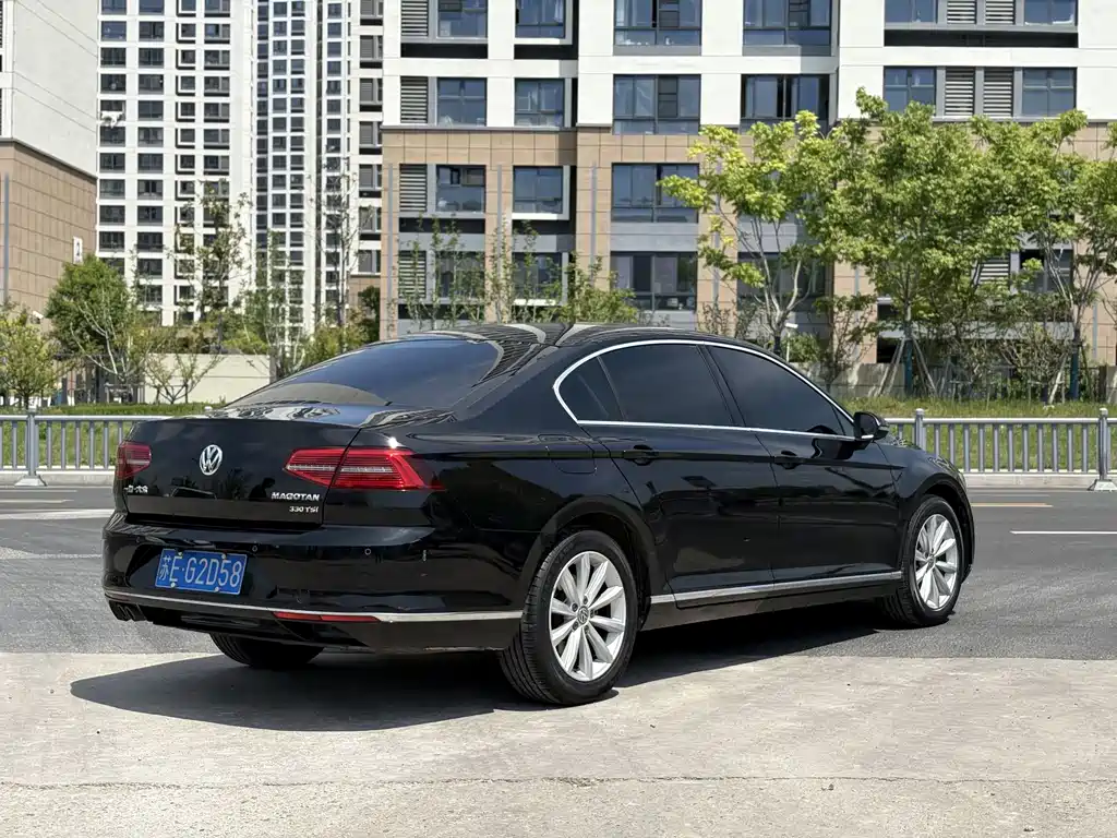 Volkswagen Magotan 2017 330TSI DSG Lead
