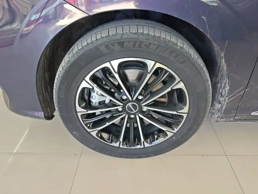 Roewe iMAX8 — миниатюра 23