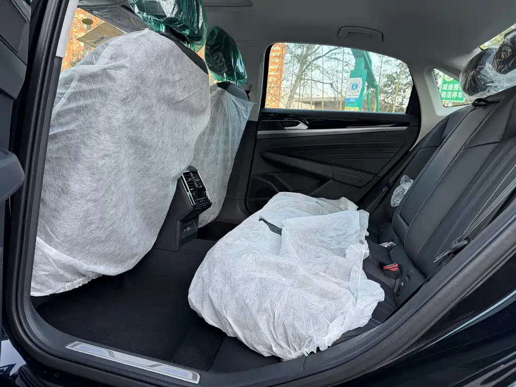 VOLKSWAGEN PASSAT NEW ENERGY