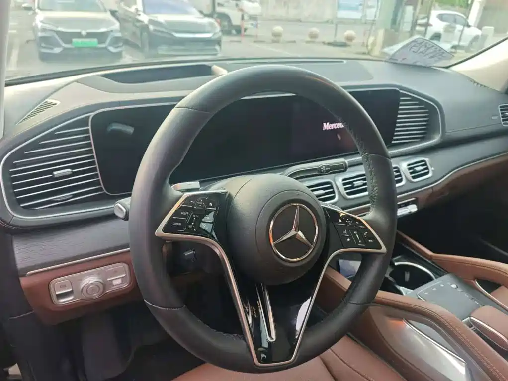 Mercedes-Benz GLE (Import) — миниатюра 6