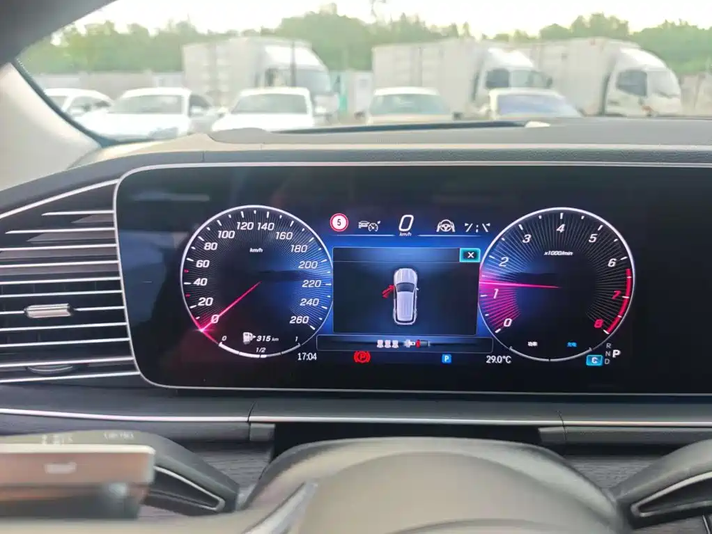 Mercedes-Benz GLE (Import) — миниатюра 7