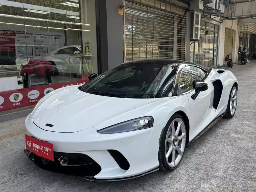 McLaren GT 2021