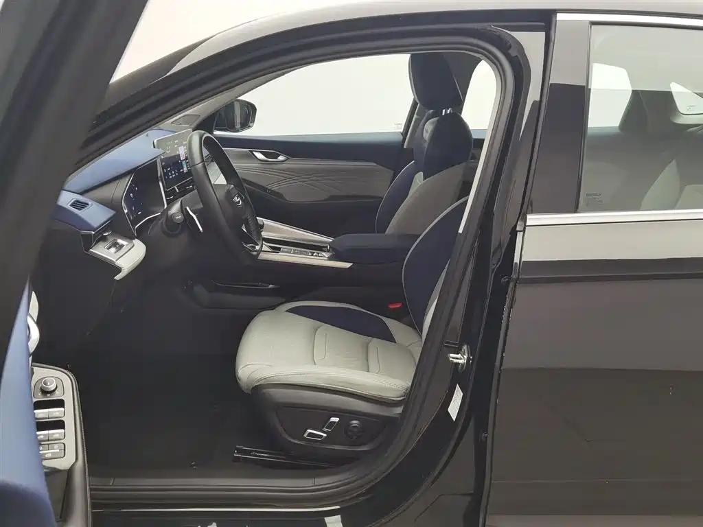 Geely Preface 2023 2.0TD Luxury