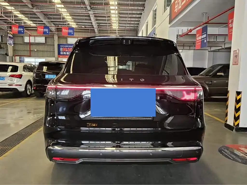 AITO ASK THE WORLD M8