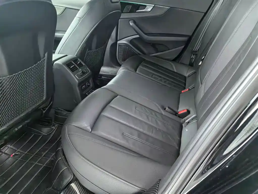 Audi A4 2023 allroad quattro