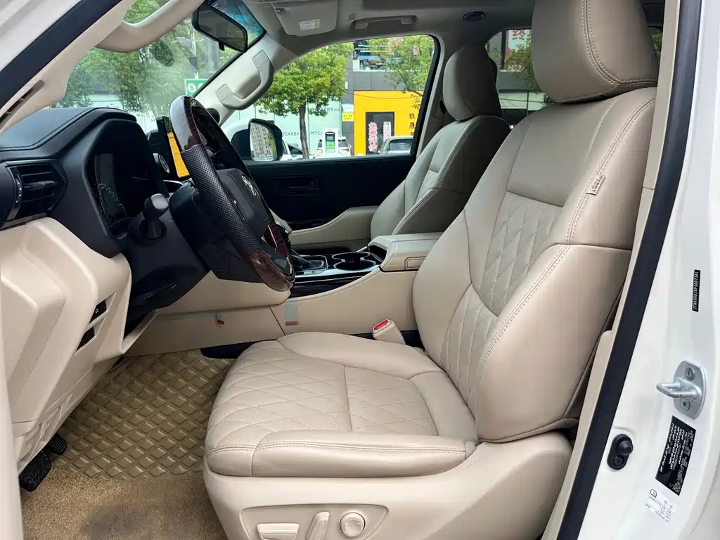 Toyota Land Cruiser — миниатюра 5