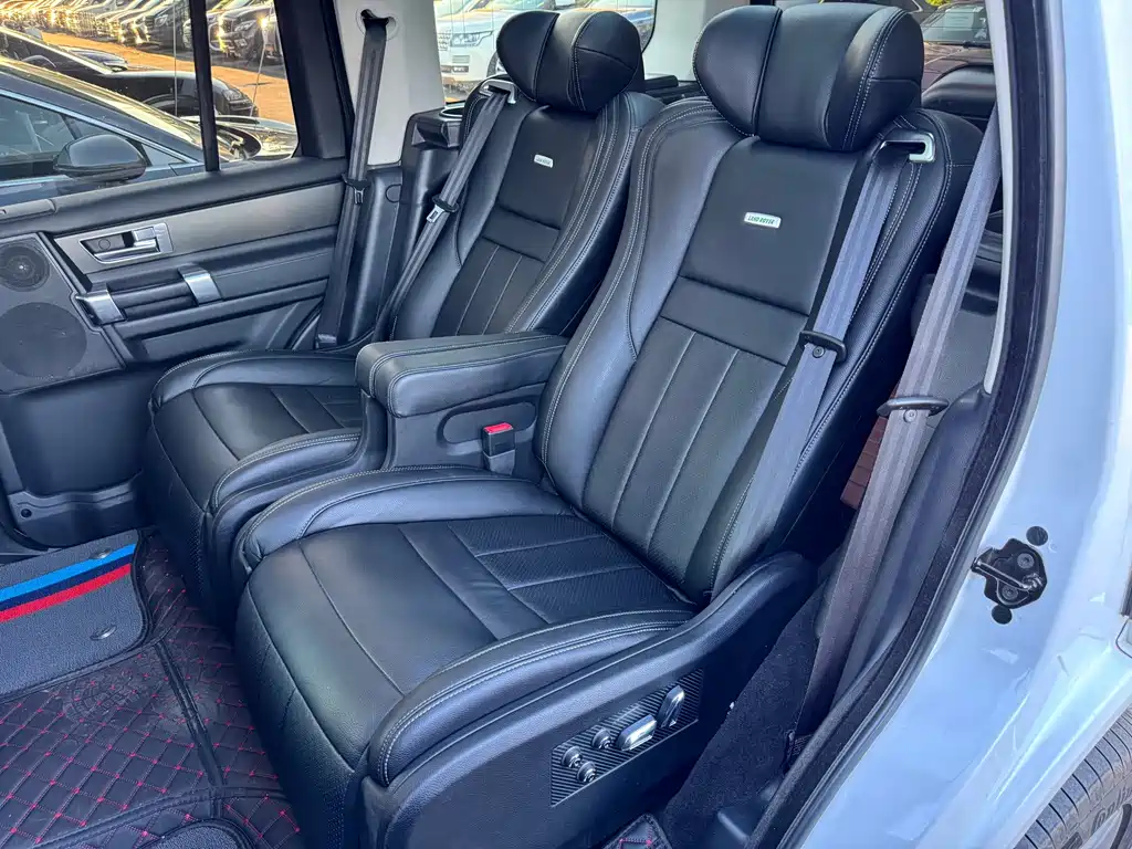 Land Rover Discovery — миниатюра 30