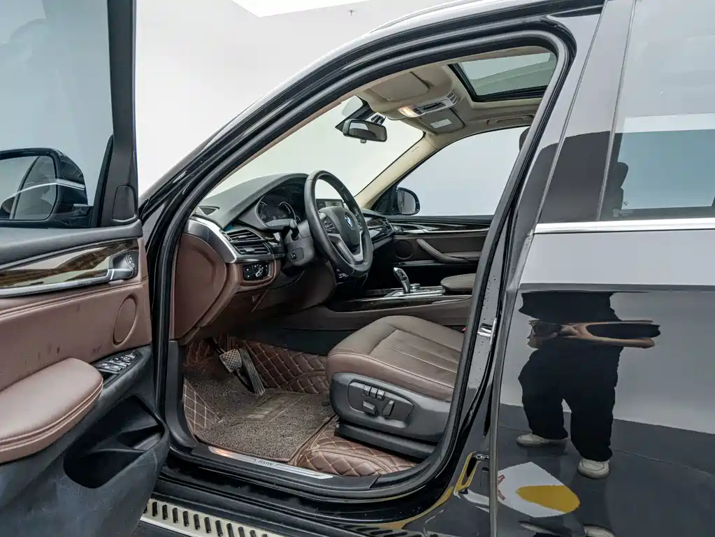 BMW X5 (Import) — миниатюра 12