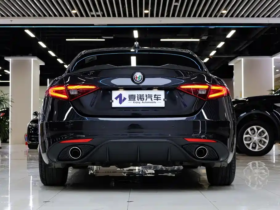 Alfa Romeo Giulia — миниатюра 7