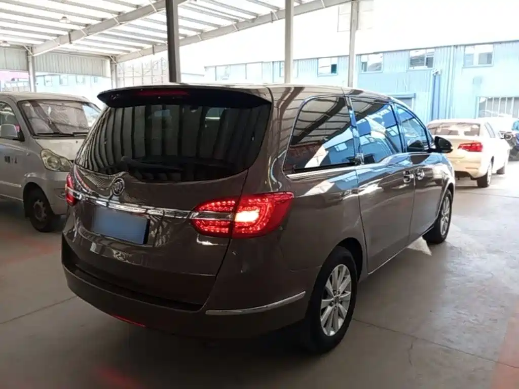 Buick GL8 — миниатюра 7
