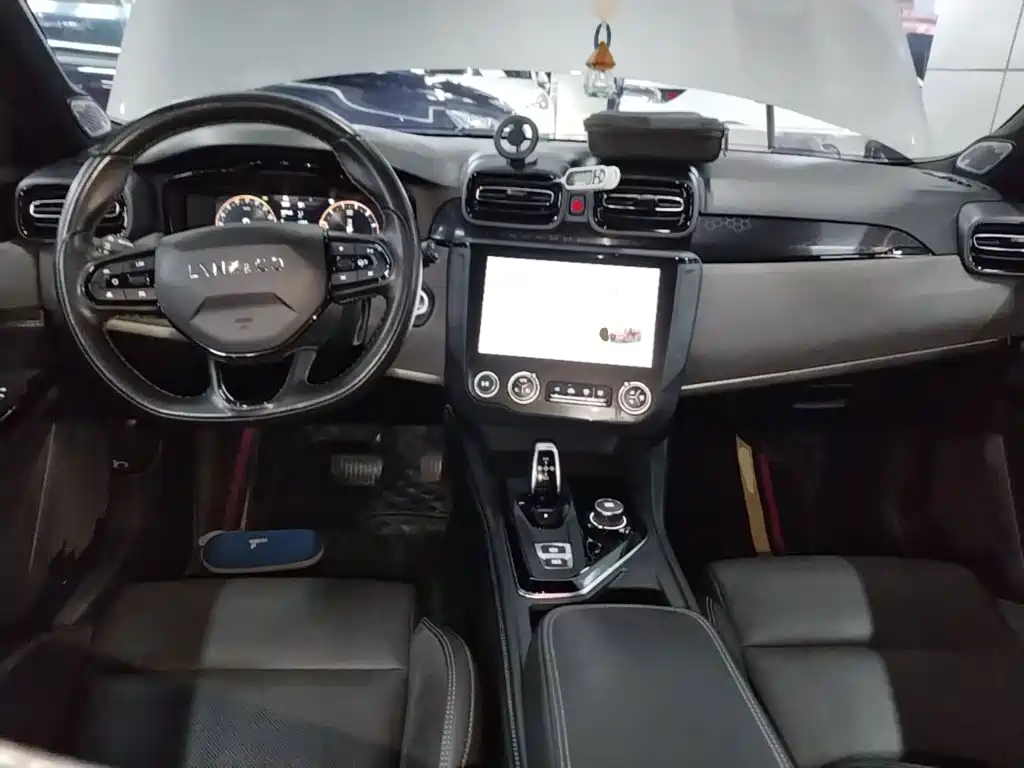 Lynk & Co 02 Hatchback — миниатюра 10