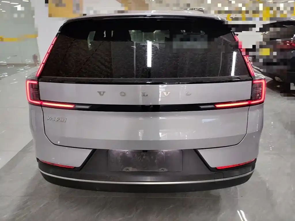Volvo гибрид Volvo XC70 plug-in — миниатюра 6