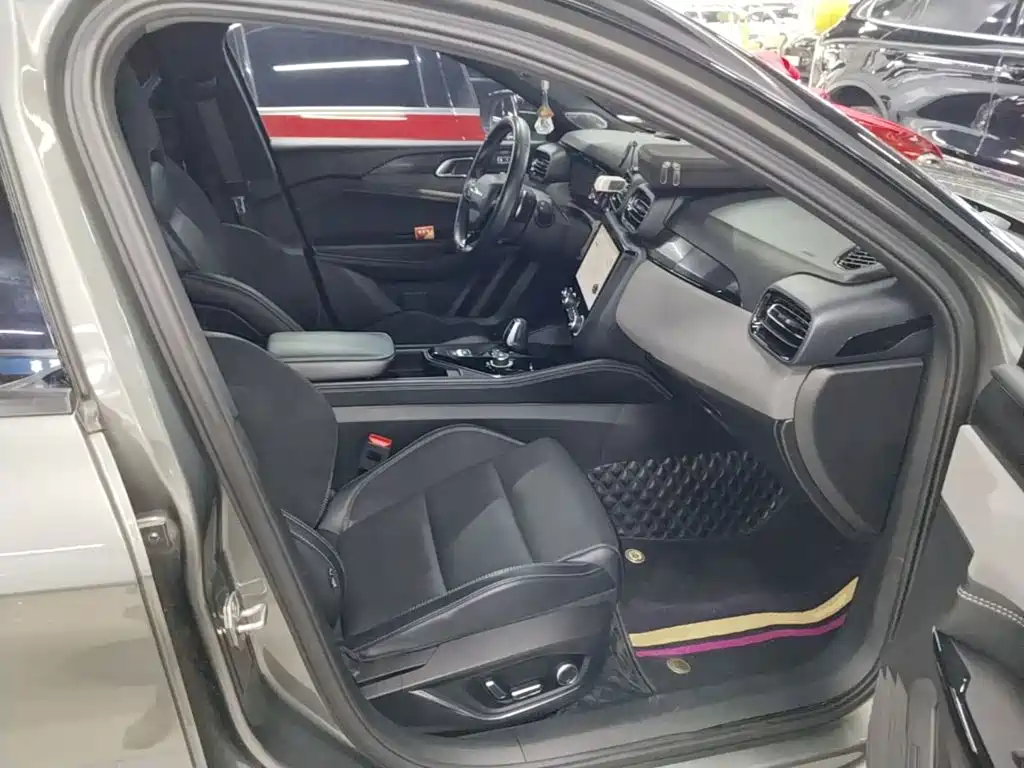 Lynk & Co 02 Hatchback — миниатюра 25