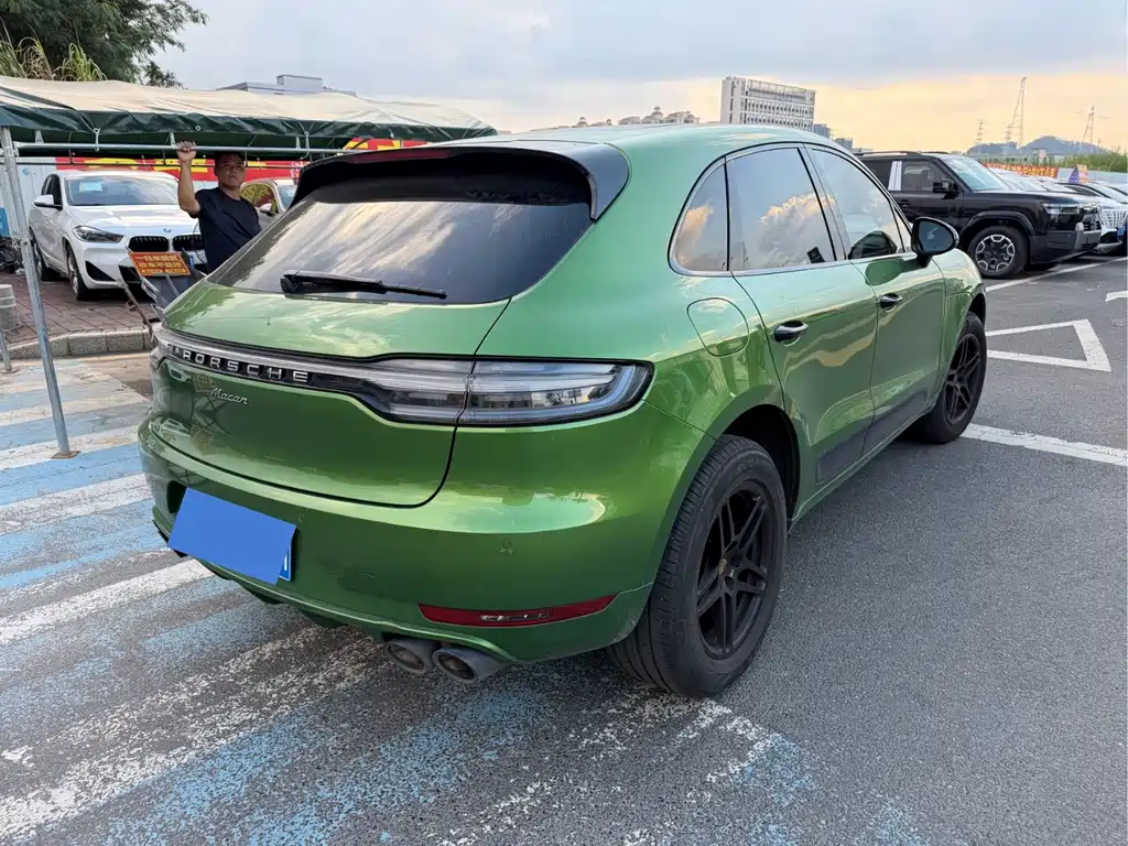 Porsche Macan — миниатюра 4