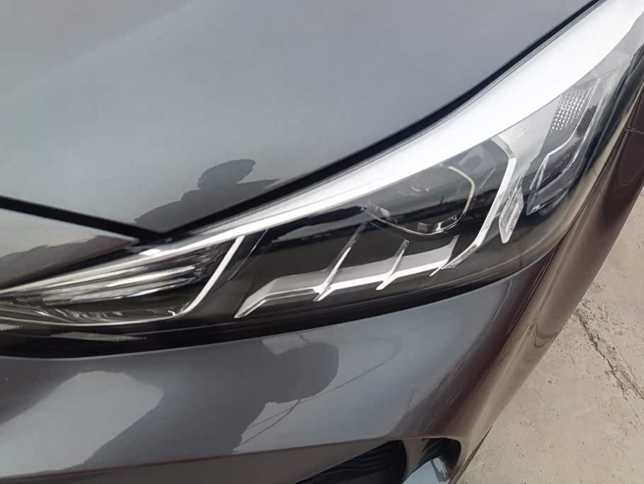 MG MG5 1.5 л 2024 г. Серебристо-серый, пробег 29200 км