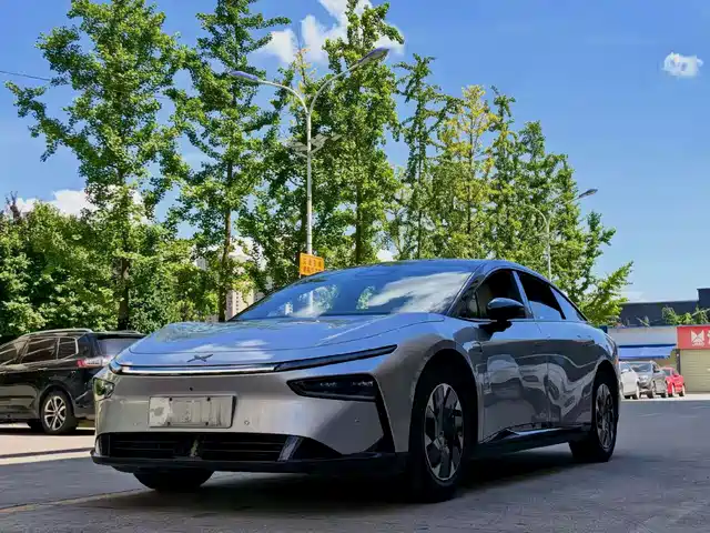 2025 Xpeng P7