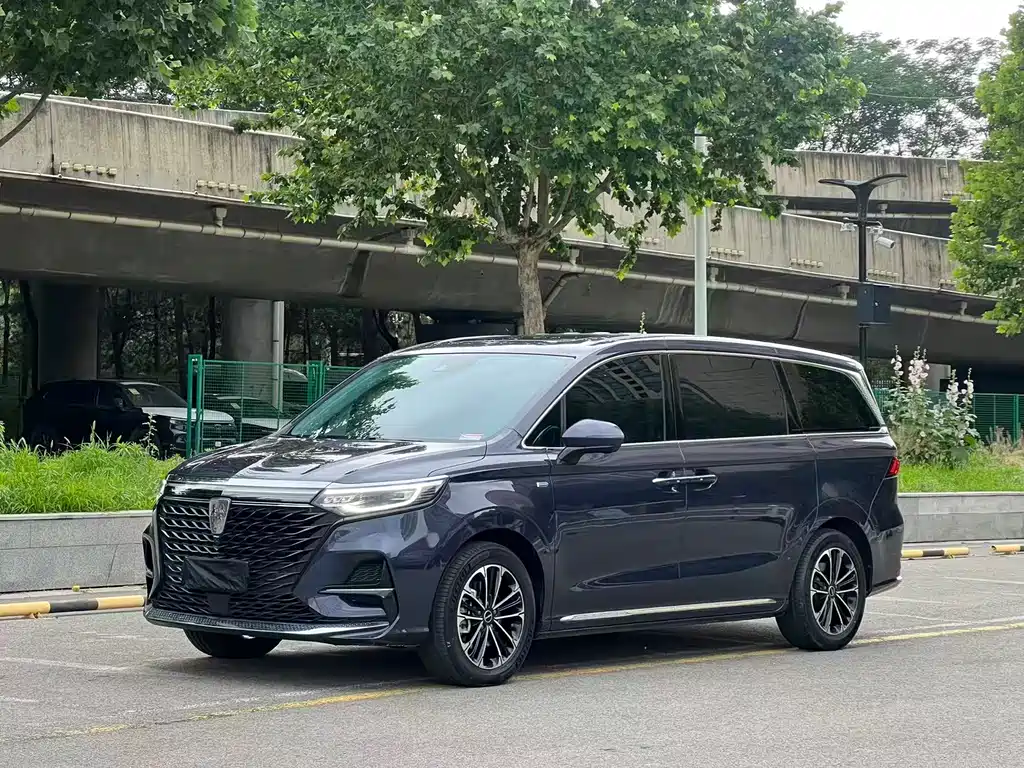 Купить Roewe iMAX8