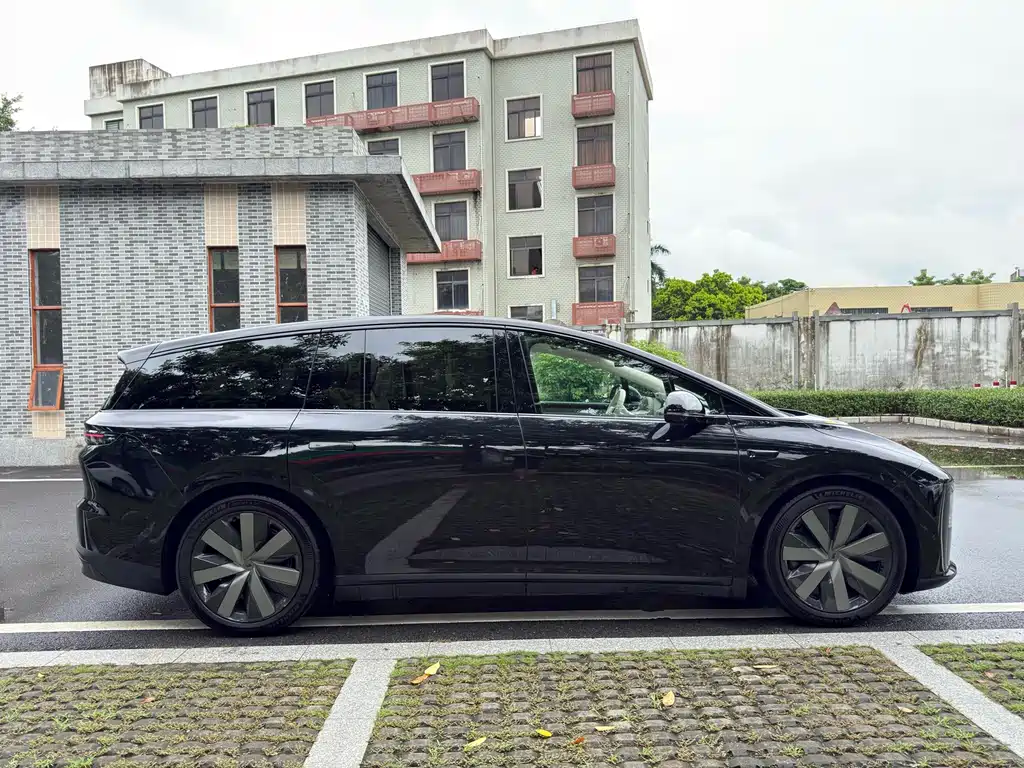 Li Auto Идеальный I8 — миниатюра 4