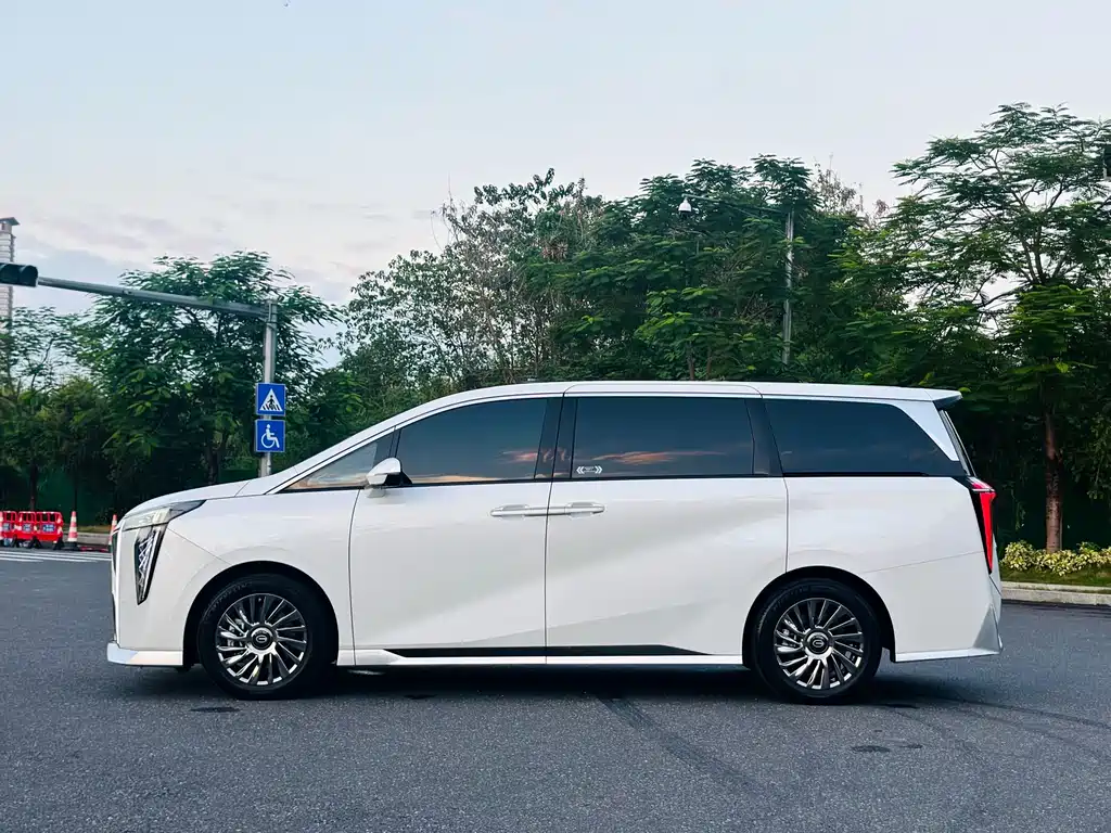 GAC Motor Trumpchi M8 — миниатюра 6