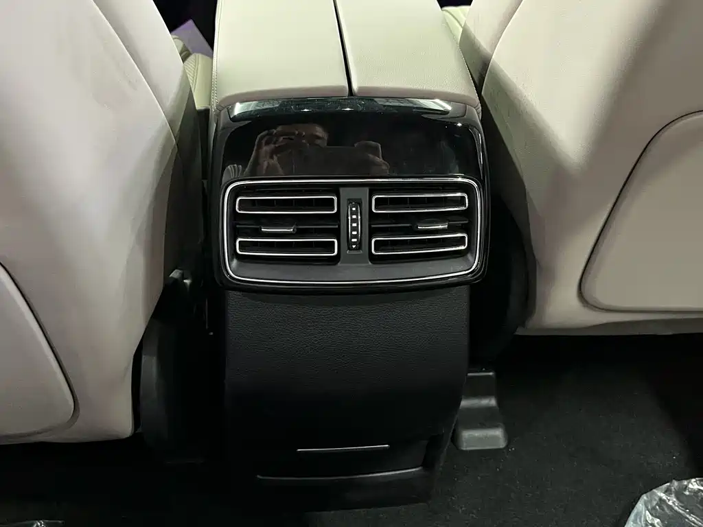 BYD Tang New Energy — миниатюра 14