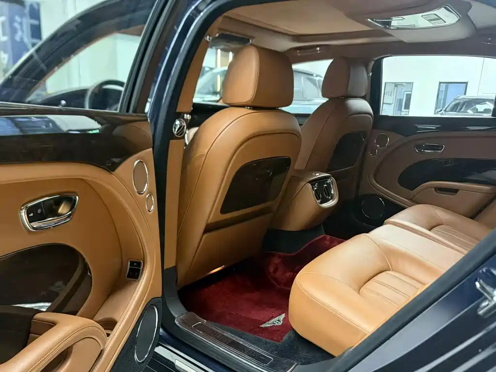 Bentley Mulsanne — миниатюра 17