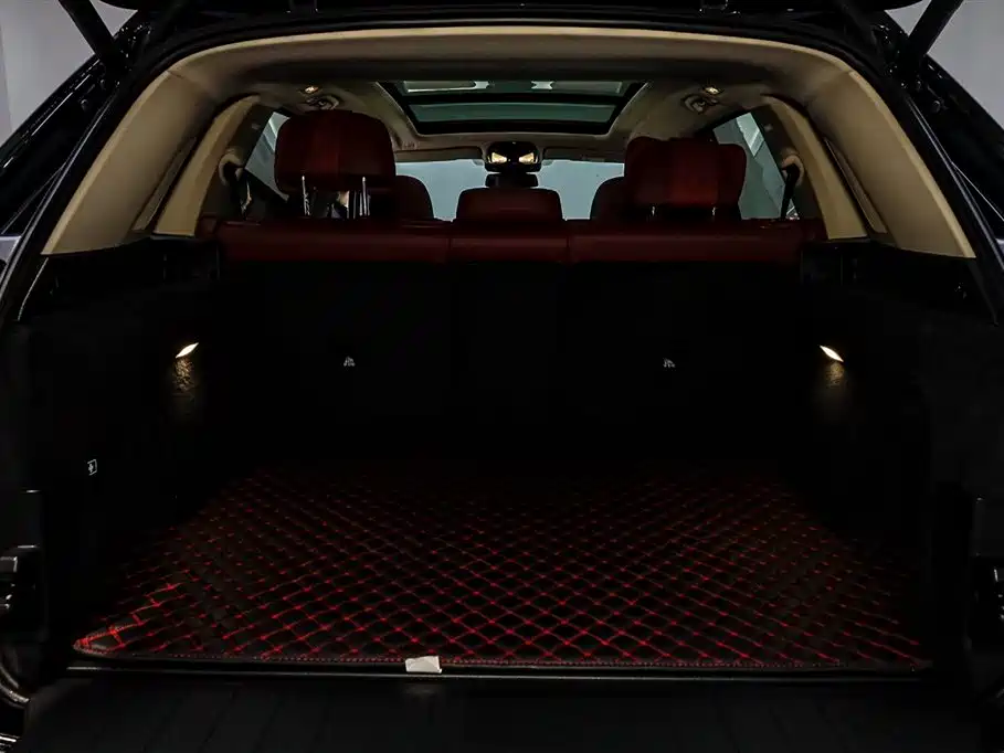 BMW X5 2023 xDrive 30Li Premium M Sport