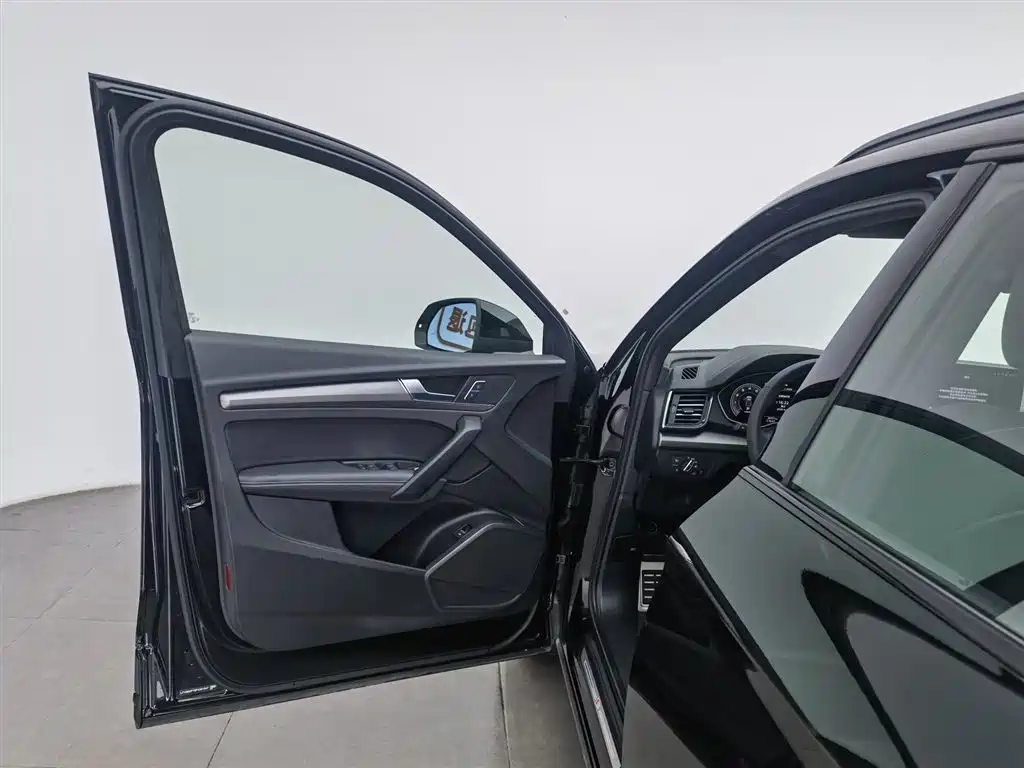 Audi Q5L 2023 40T Luxury