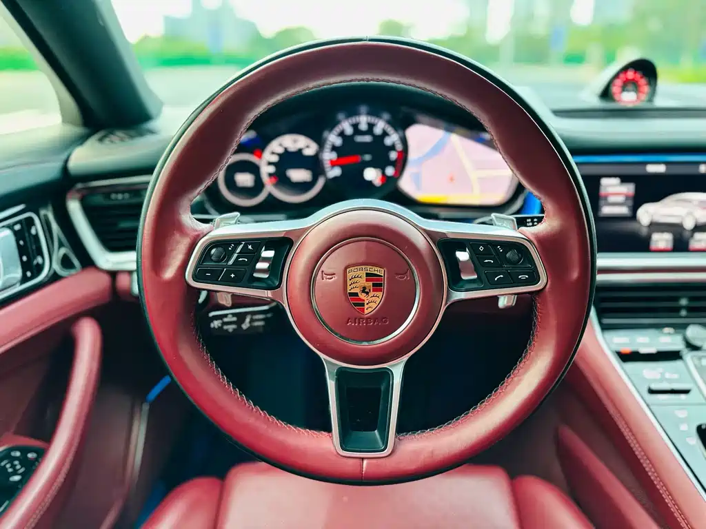Porsche Panamera — миниатюра 13