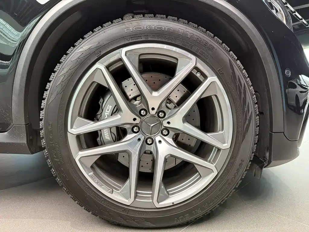 MERCEDES-BENZ GLC AMG