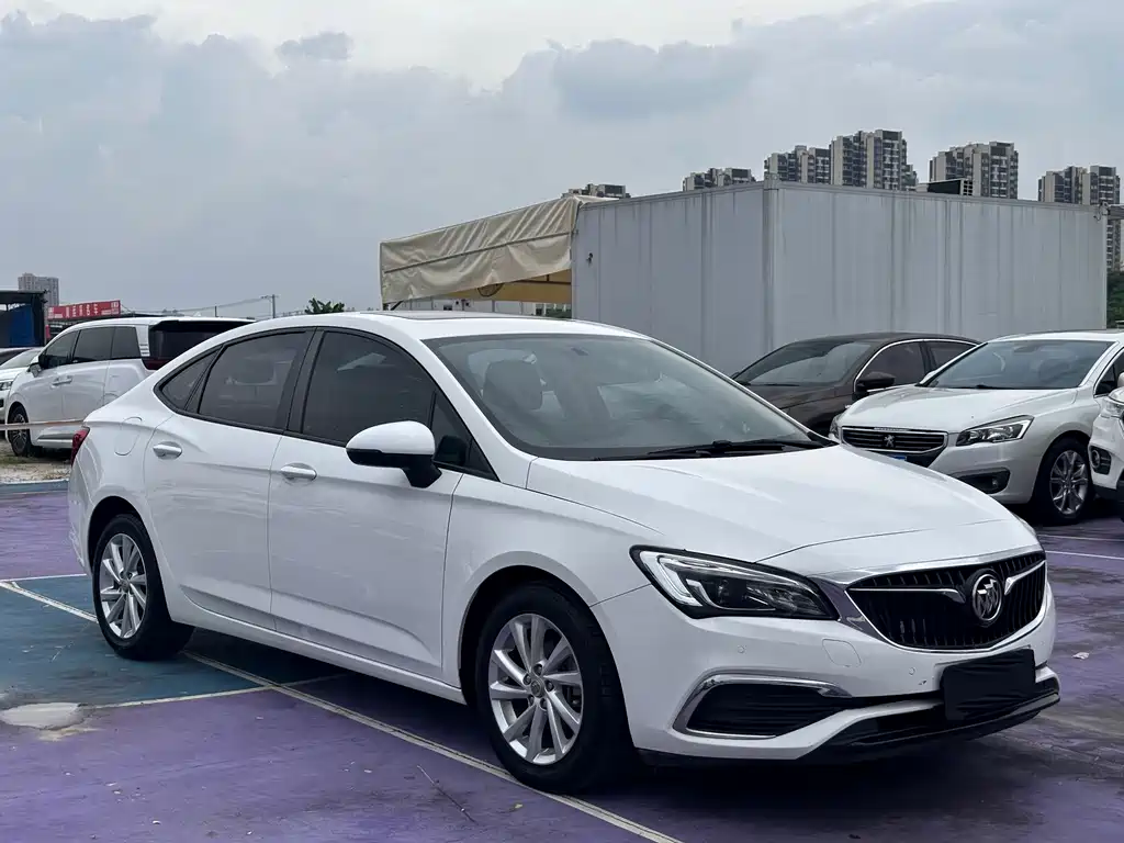 Buick Verano Sedan 15S Auto Leading Type, фото 3