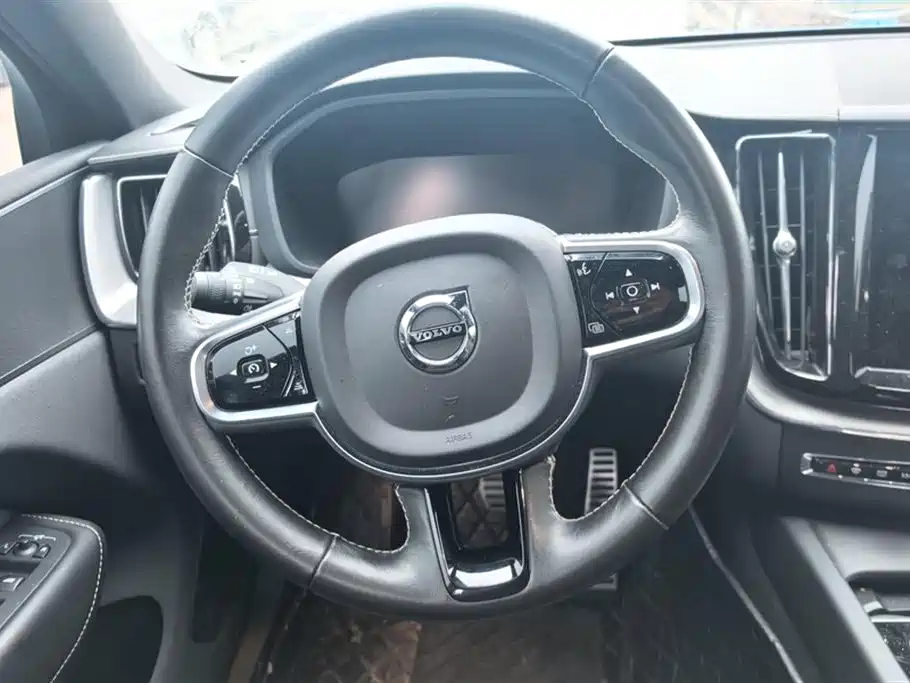 VOLVO XC60 PLUG IN HYBRID