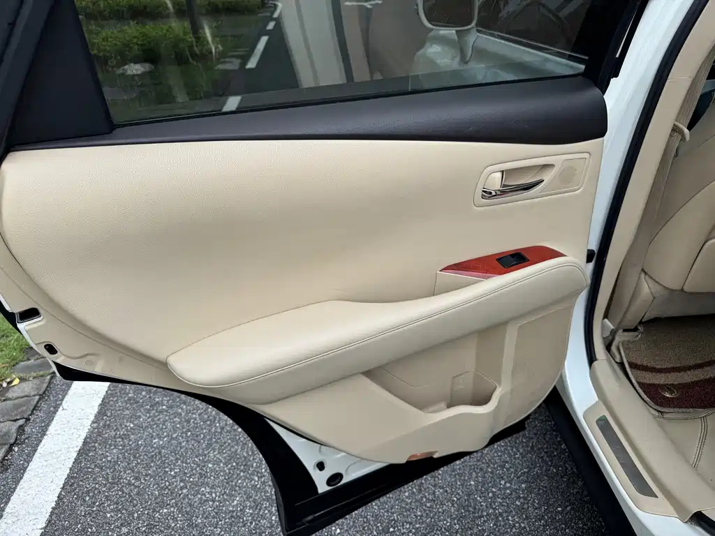 Lexus RX Classic — миниатюра 16