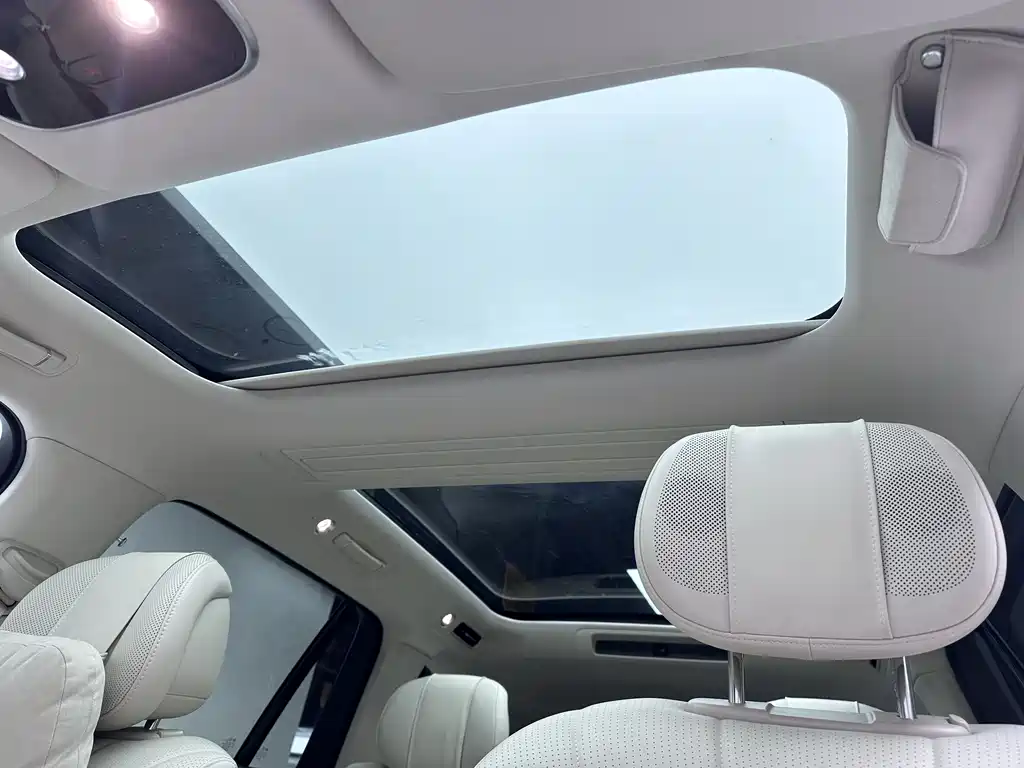 AITO ASK THE WORLD M8