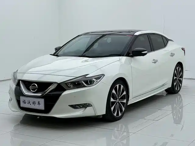 NISSAN SIMA 2018