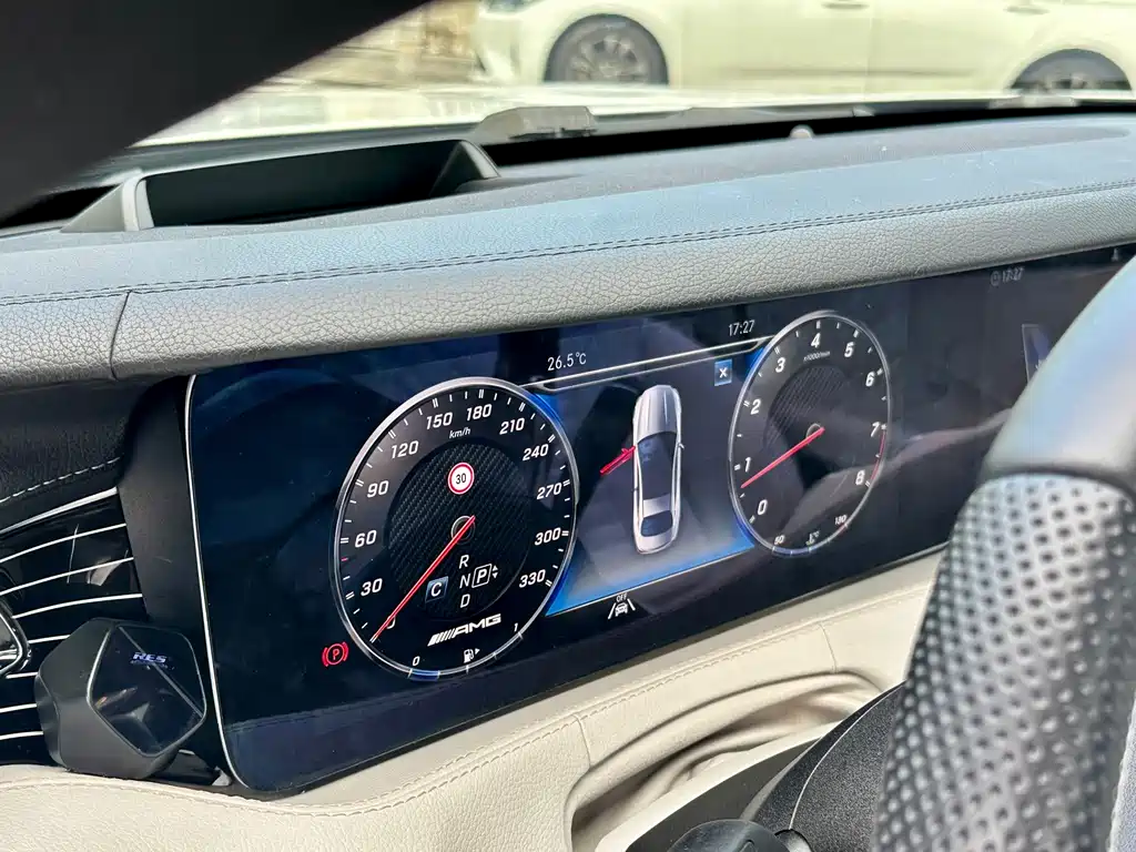 Mercedes-Benz S-Class — миниатюра 10