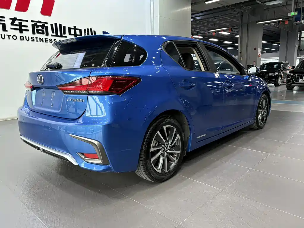 LEXUS CT