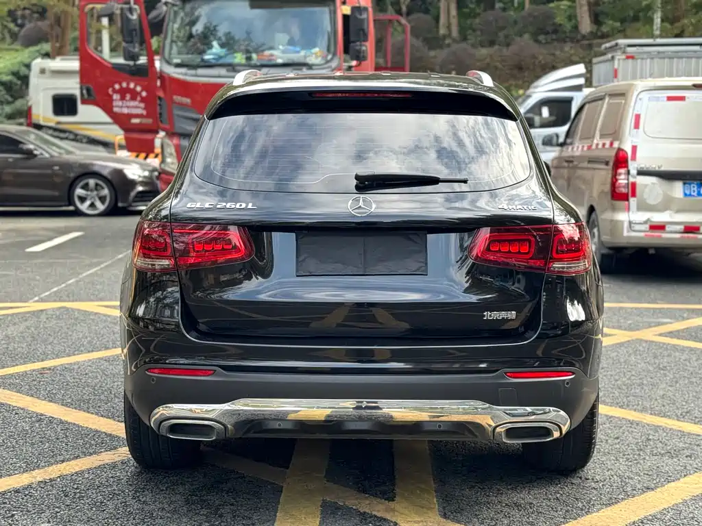 MERCEDES-BENZ GLC