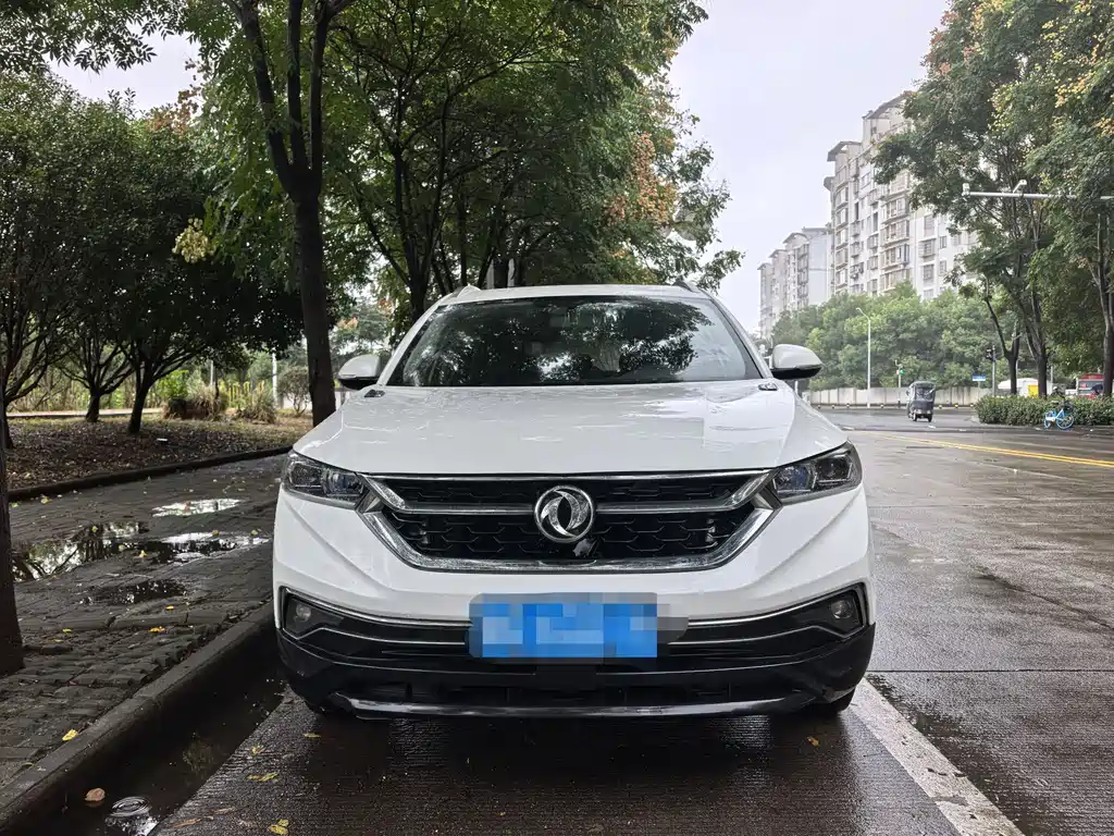 DONGFENG AX7