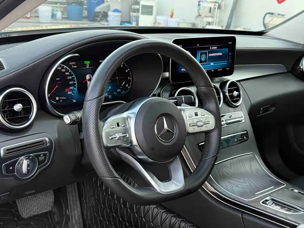 Mercedes-Benz C-Class — миниатюра 7