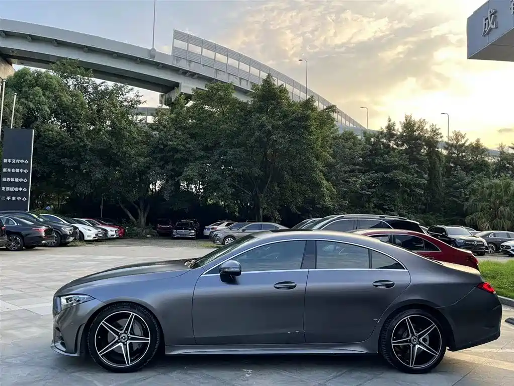 MERCEDES-BENZ CLS