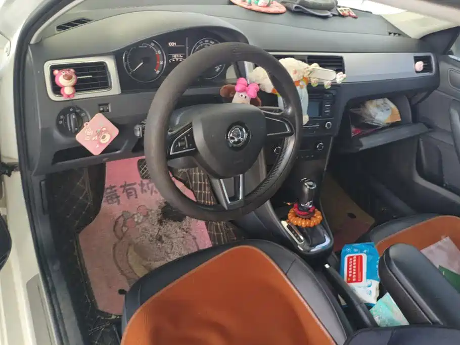 Skoda Rapid Spaceback — миниатюра 12