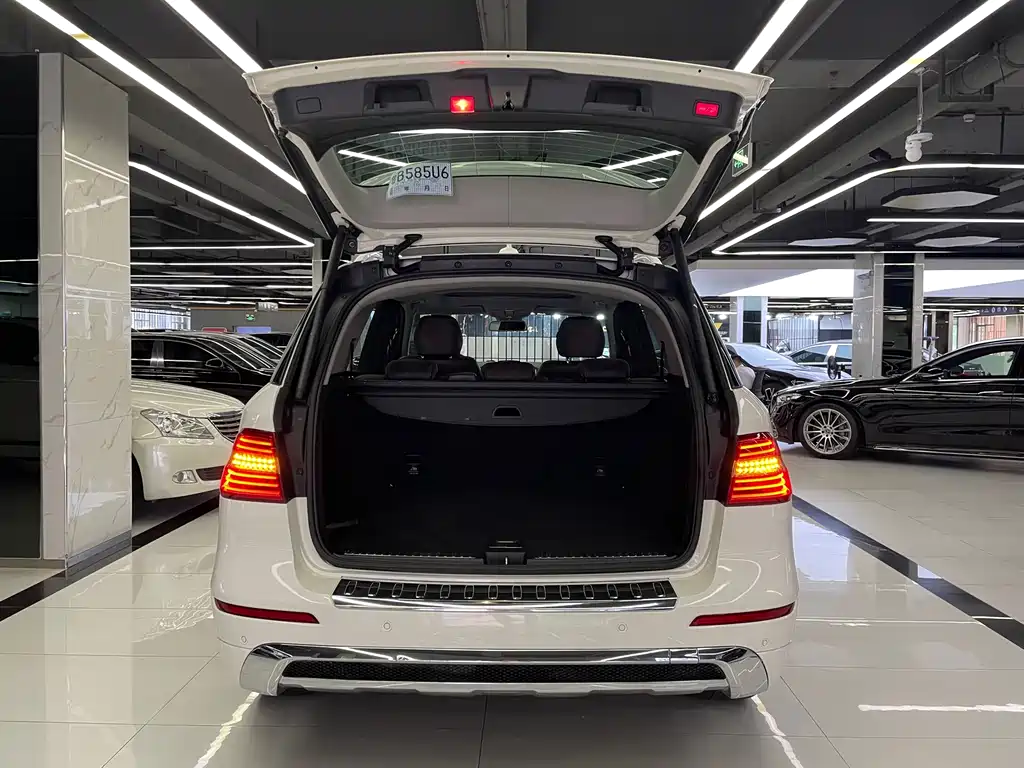Mercedes-Benz M-Class — миниатюра 48