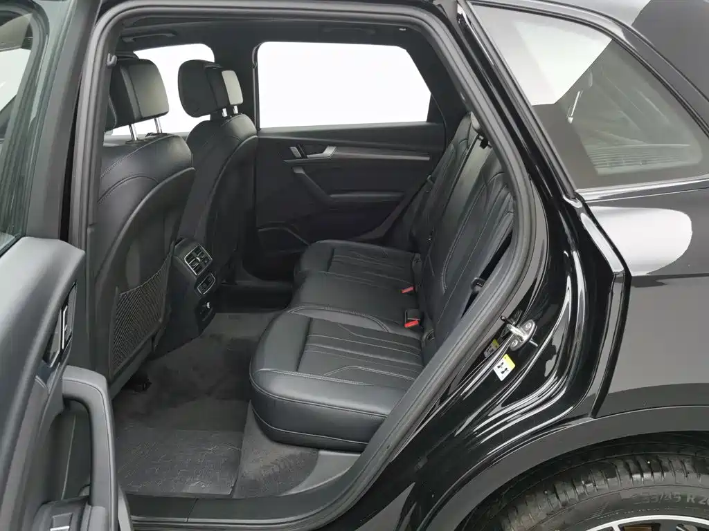 Audi Q5L — миниатюра 15