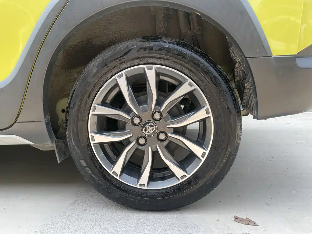 TOYOTA YARIS L ZHIXUAN