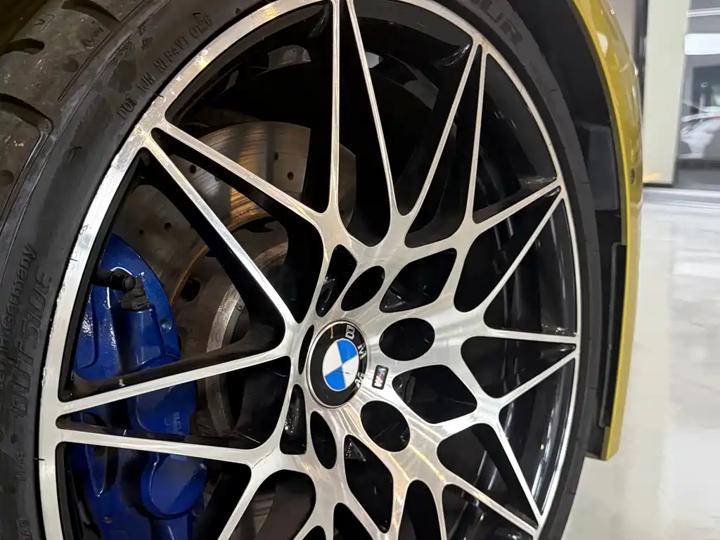 BMW M4 — миниатюра 5
