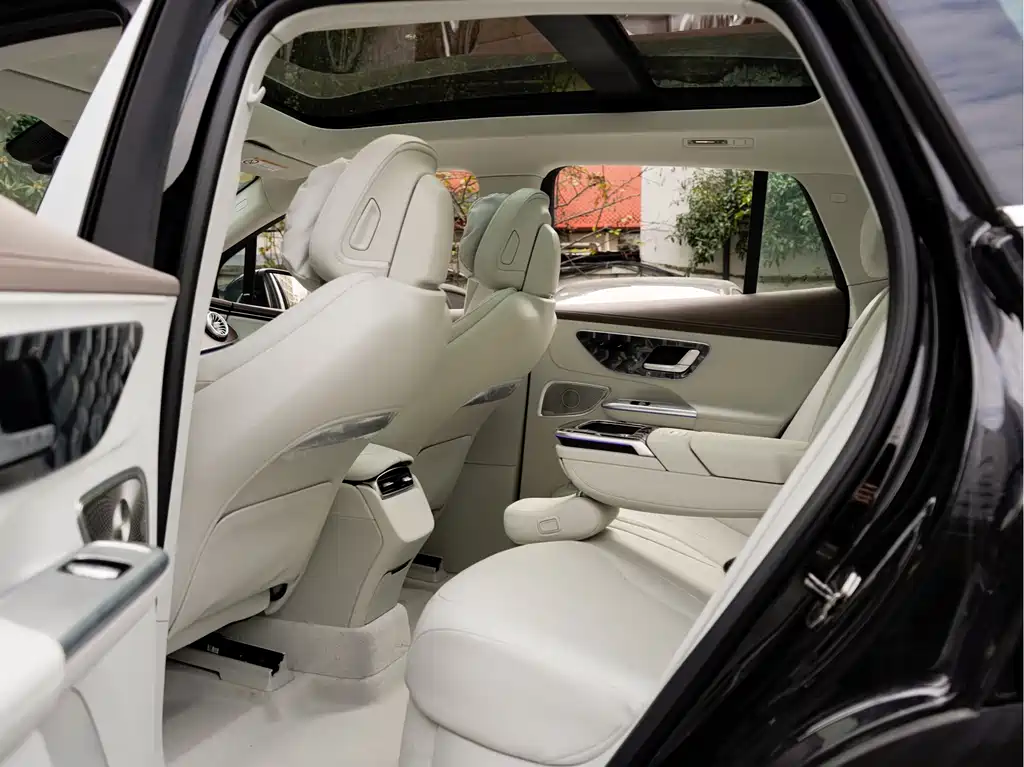 MERCEDES-BENZ EQE SUV