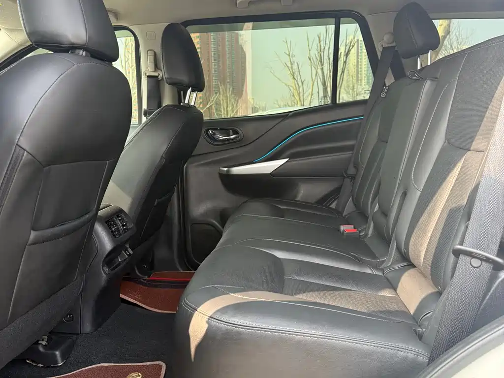 Nissan Terra — миниатюра 15