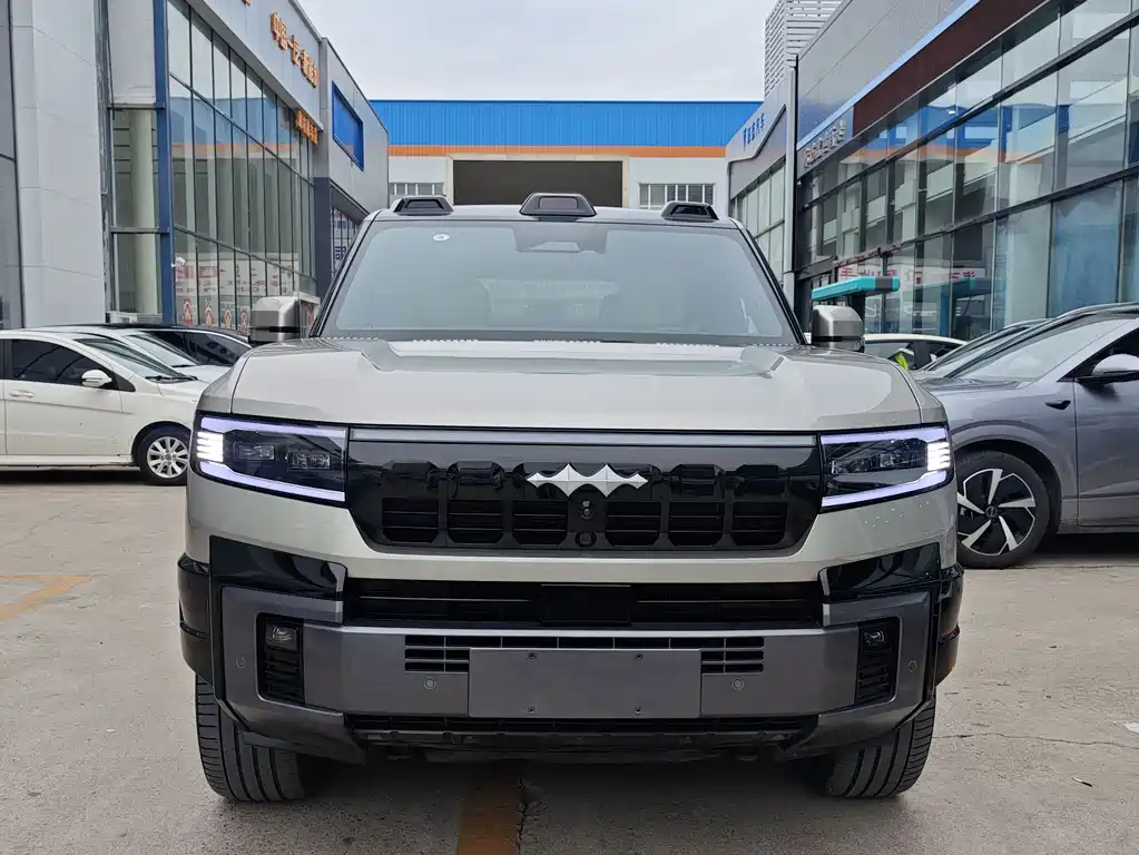 Fangchengbao Leopard 8 8 2025 Flagship 7 мест
